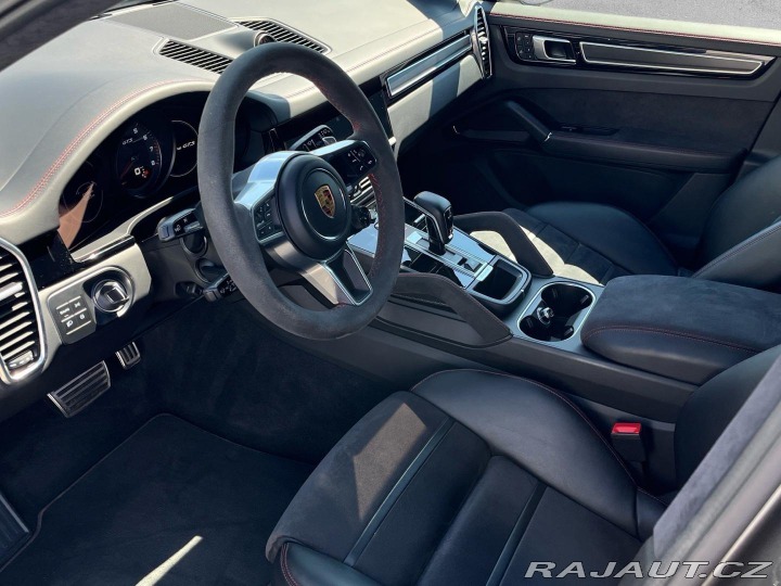 Porsche Cayenne GTS 2022