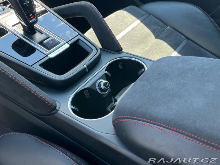 Porsche Cayenne GTS 2022