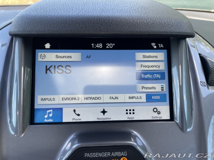 Ford Tourneo Connect pro převoz vozíčkáře 2017