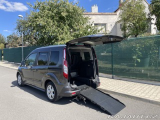Ford Tourneo Connect pro převoz vozíčkáře 2017