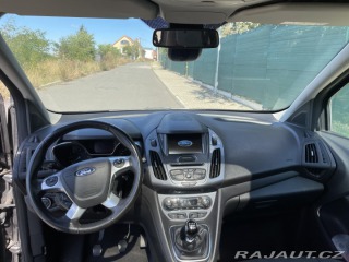 Ford Tourneo Connect pro převoz vozíčkáře 2017