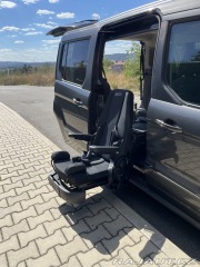 Ford Tourneo Connect pro převoz vozíčkáře 2017