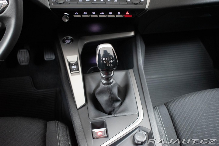 Peugeot 308 1.5 BlueHDi 2xPNEU*DPH*ČR 2022