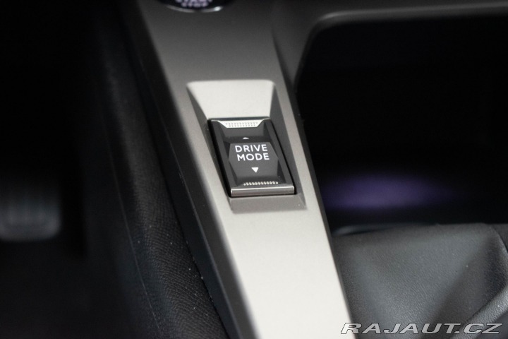 Peugeot 308 1.5 BlueHDi*REZERVACE* 2022