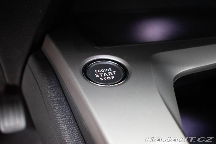 Peugeot 308 1.5 BlueHDi*REZERVACE* 2022