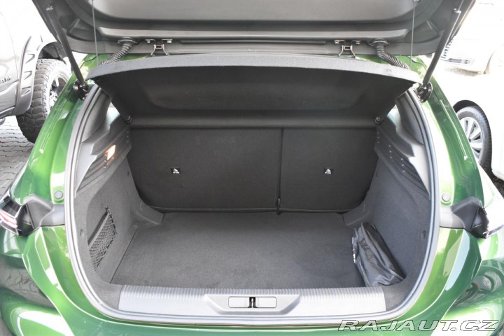 Peugeot 308 1.5 BlueHDi*REZERVACE* 2022