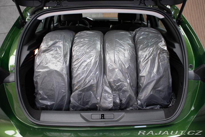 Peugeot 308 1.5 BlueHDi*REZERVACE* 2022