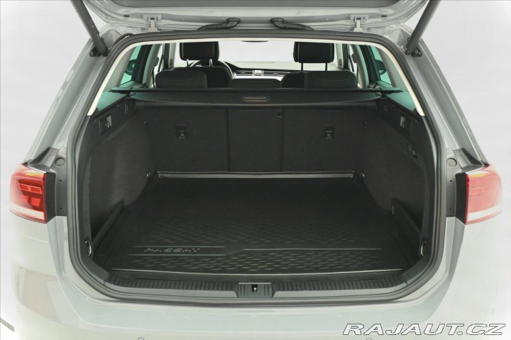 Volkswagen Passat 2,0 TDI 110KW DSG Busines 2022