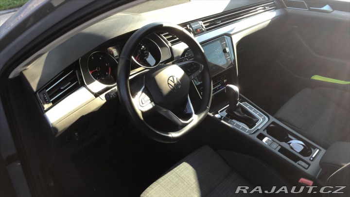 Volkswagen Passat 2,0 TDI 110KW DSG VŮZ PŘI 2022