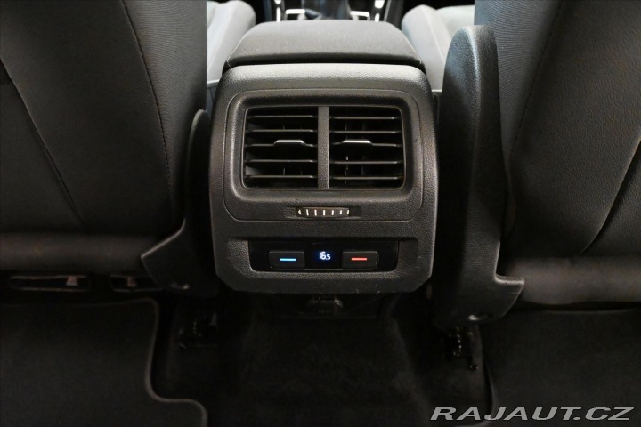 Volkswagen Touran 2,0 TDI 110kW R-Line LED 2019