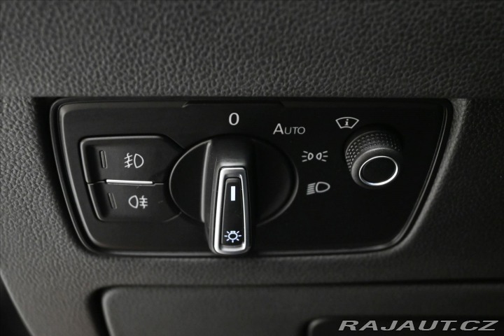 Volkswagen Passat 2,0 TDI 110kW Business Zá 2022