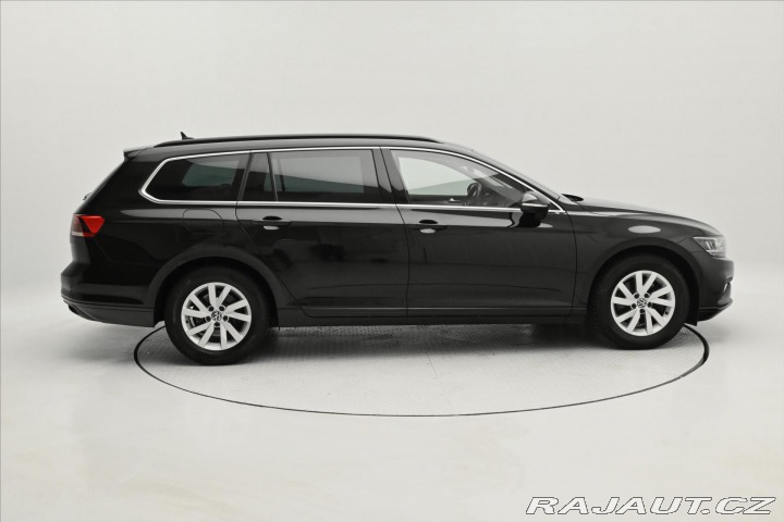 Volkswagen Passat 2,0 TDI 110kW Business Zá 2022