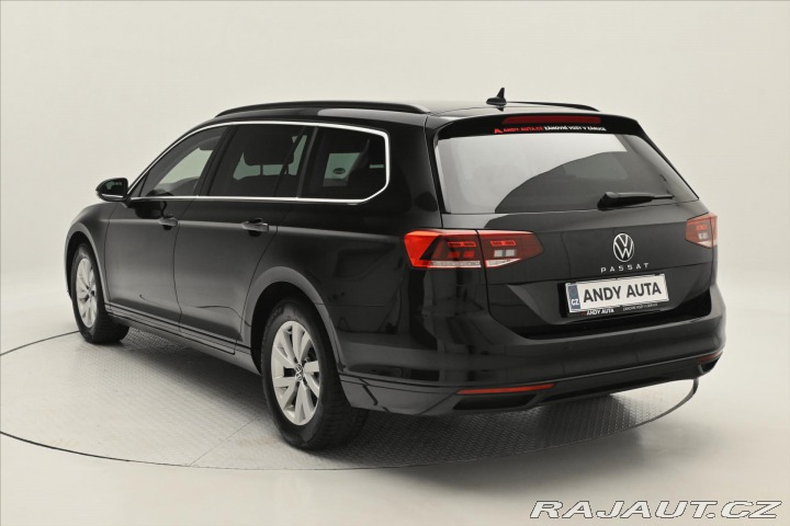 Volkswagen Passat 2,0 TDI 110kW Business Zá 2022
