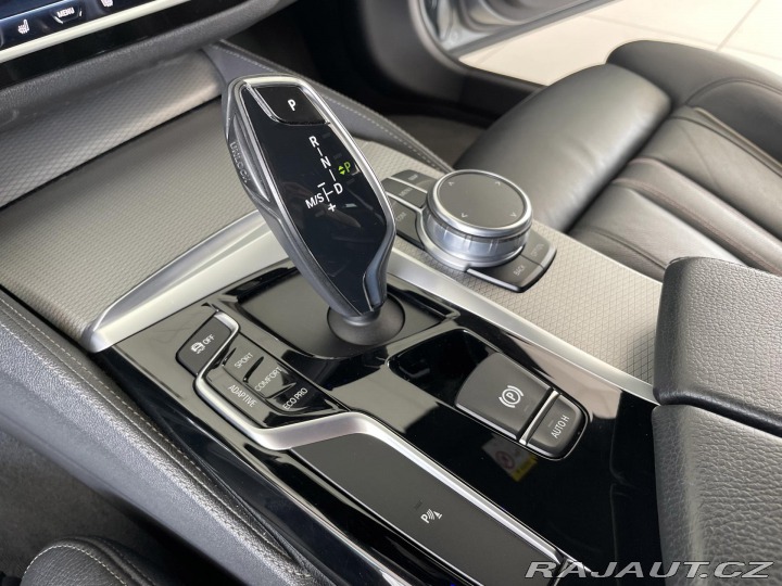 BMW 5 530d xDrive*M-SPORT*HeadU 2018