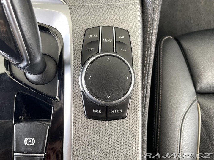 BMW 5 530d xDrive*M-SPORT*HeadU 2018