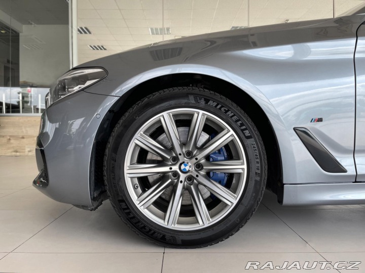 BMW 5 530d xDrive*M-SPORT*HeadU 2018