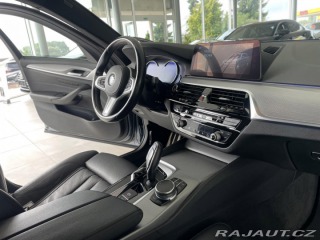BMW 5 530d xDrive*M-SPORT*HeadU 2018