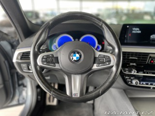 BMW 5 530d xDrive*M-SPORT*HeadU 2018