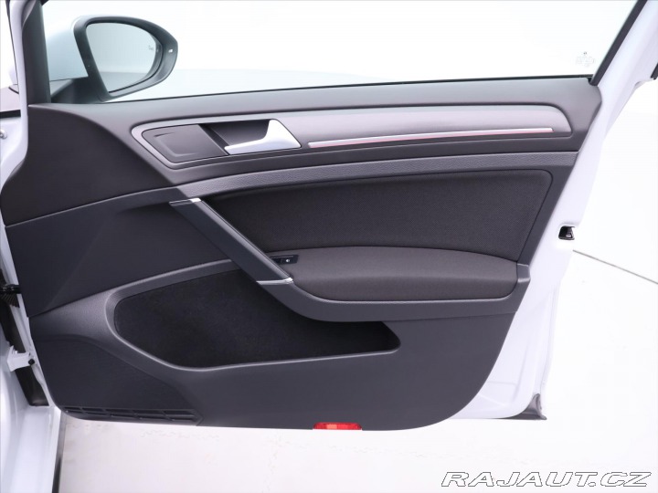 Volkswagen Golf 2,0 TSI 180kW GTI DSG 1.M 2017