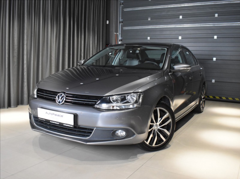 Volkswagen Jetta 1,4 Highline Bezklíč,temp