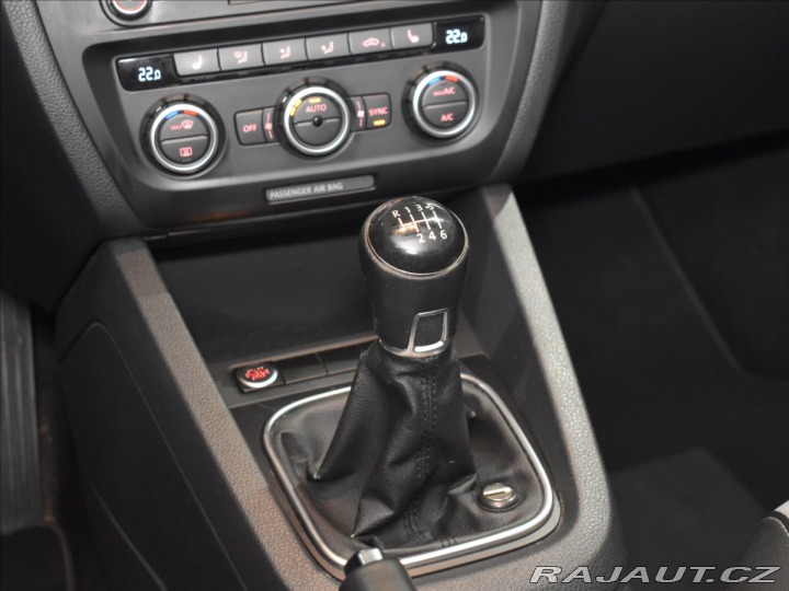 Volkswagen Jetta 1,4 Highline Bezklíč,temp 2012