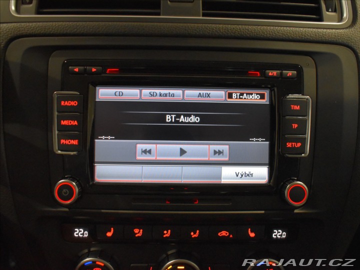 Volkswagen Jetta 1,4 Highline Bezklíč,temp 2012