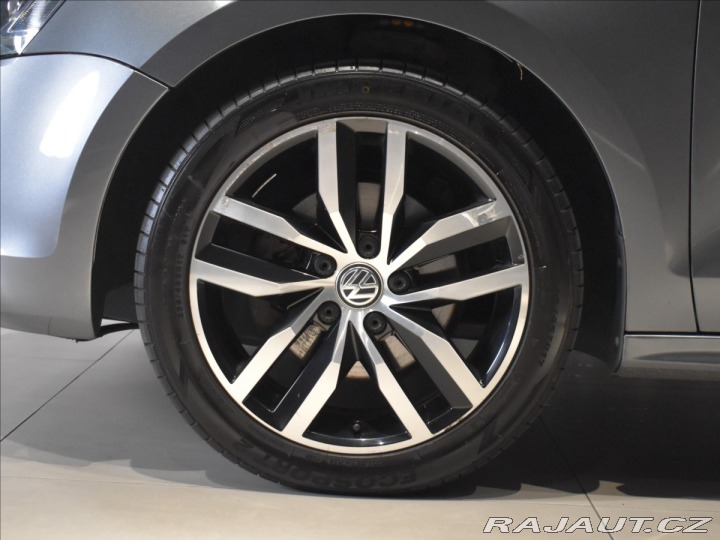 Volkswagen Jetta 1,4 Highline Bezklíč,temp 2012