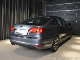 Volkswagen Jetta 1,4 Highline Bezklíč,temp 2012