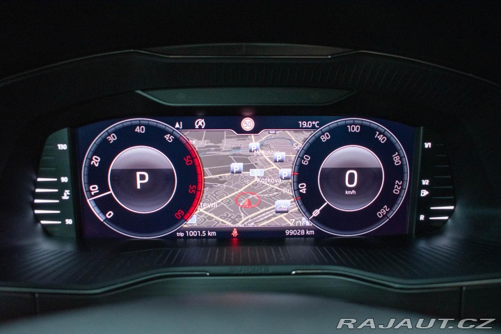 Škoda Superb 2.0 TDI REZERVACE 2020