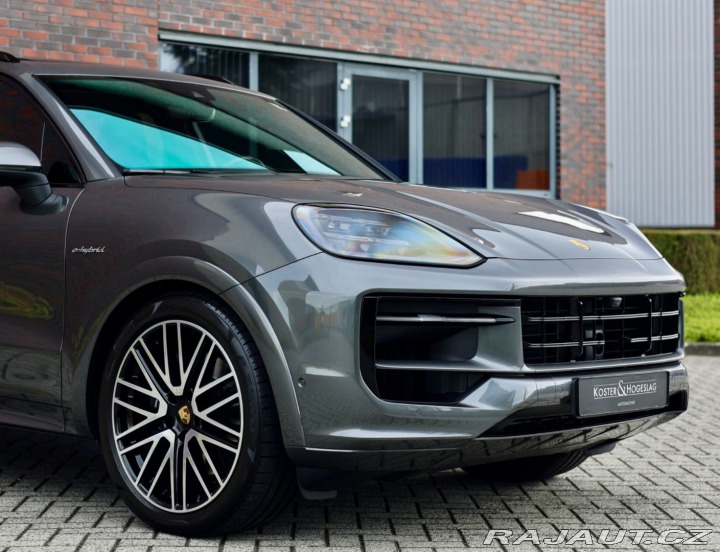 Porsche Cayenne 3.0 V6 eHybrid 346KW SPO 2024