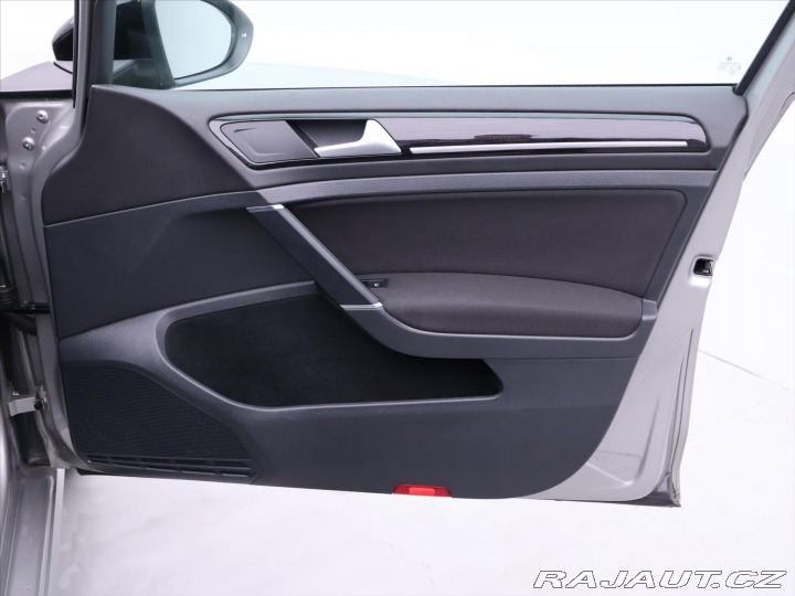 Volkswagen Golf 1,4 TSI 92kW Highline LED 2017