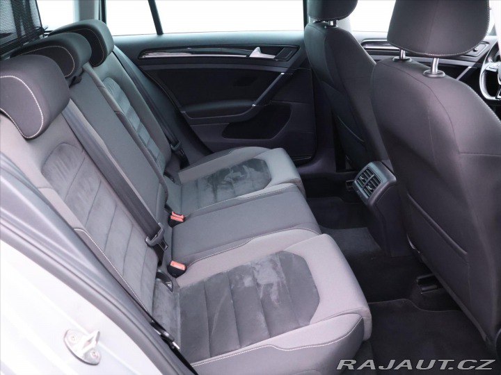 Volkswagen Golf 1,4 TSI 92kW Highline LED 2017