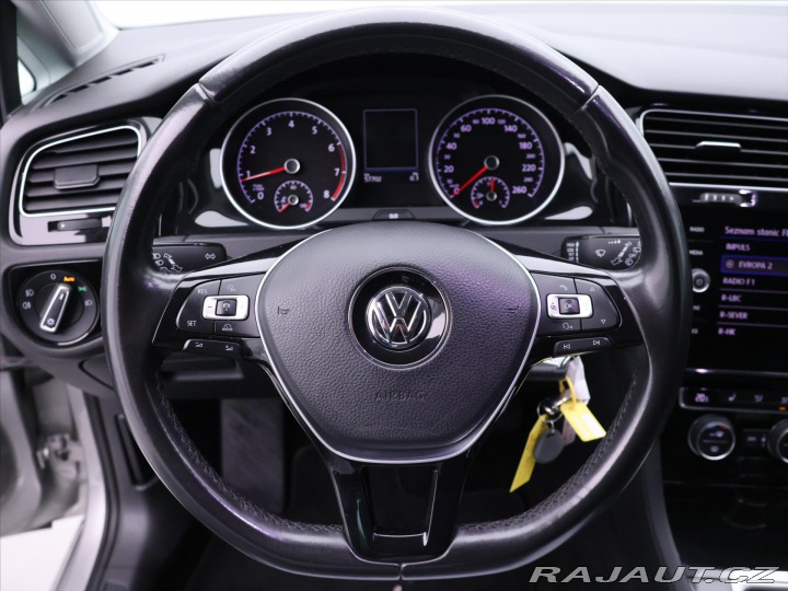 Volkswagen Golf 1,4 TSI 92kW Highline LED 2017