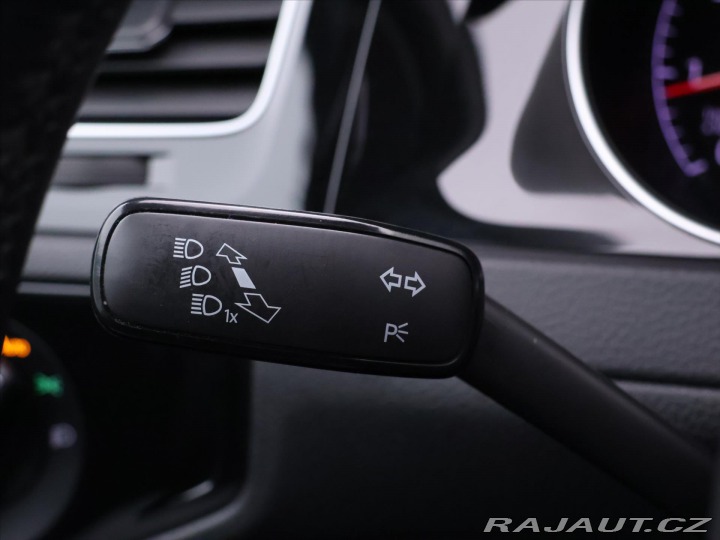 Volkswagen Golf 1,4 TSI 92kW Highline LED 2017