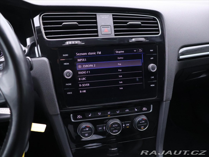 Volkswagen Golf 1,4 TSI 92kW Highline LED 2017