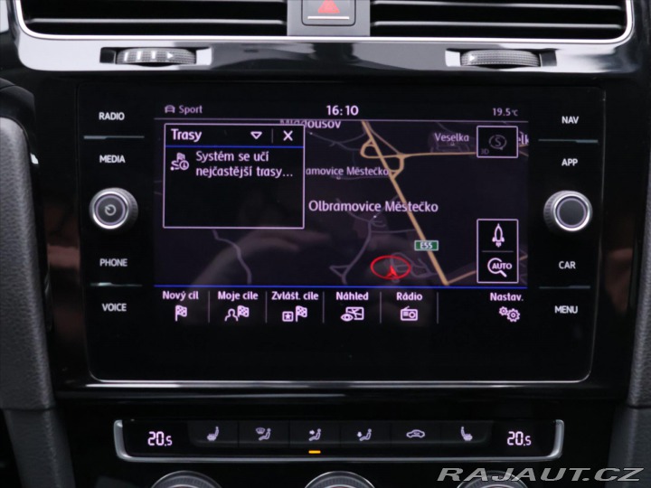 Volkswagen Golf 1,4 TSI 92kW Highline LED 2017