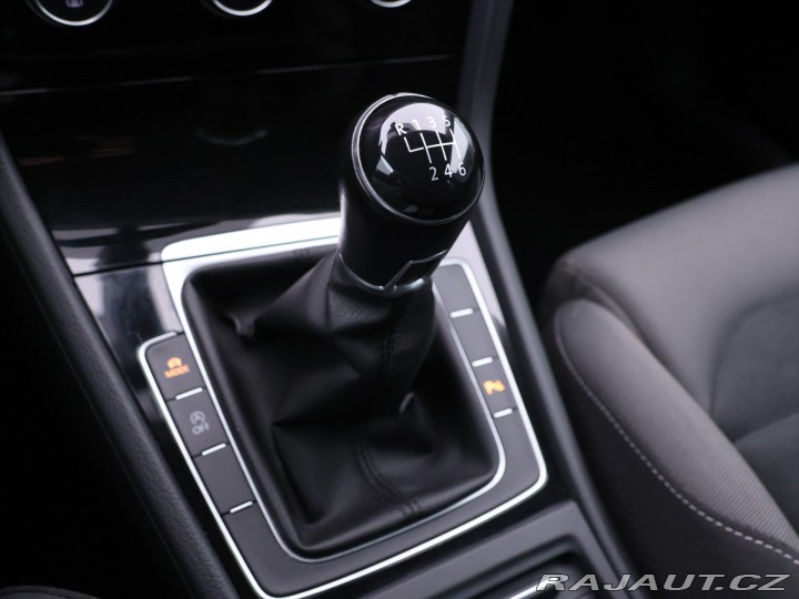 Volkswagen Golf 1,4 TSI 92kW Highline LED 2017