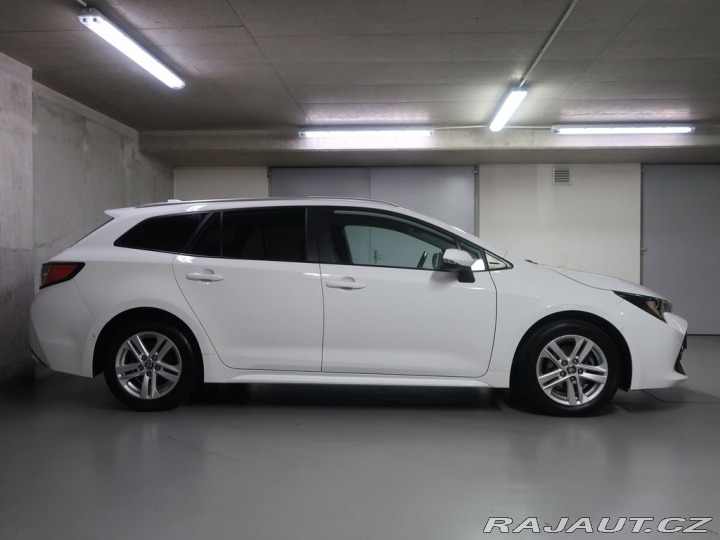 Toyota Corolla 1.8Hybrid,CZ,1Maj,Comfort 2022