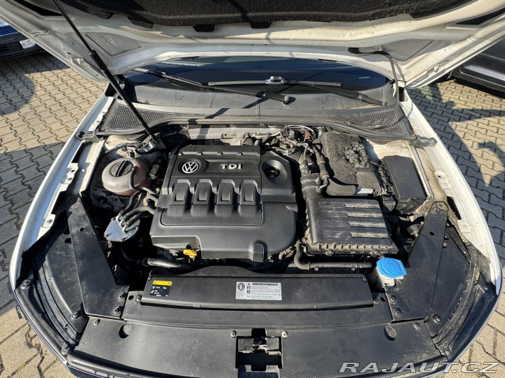 Volkswagen Passat DSG 2,0 TDI 110 KW BEZ AD 2015