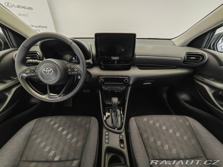 Toyota Yaris 1,5 Hybrid e-CVT Style 2025