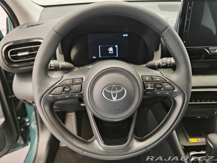 Toyota Yaris 1,5 Hybrid e-CVT Style 2025