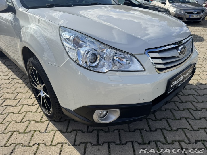 Subaru Outback 4X4 3,6i 191 KW KOLA LPG 2010