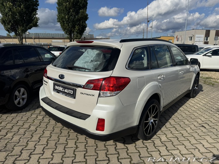 Subaru Outback 4X4 3,6i 191 KW KOLA LPG 2010