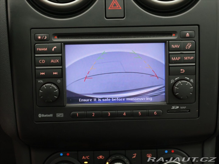 Nissan Qashqai 2,0 i 104kW Kůže Navi 7-M 2011