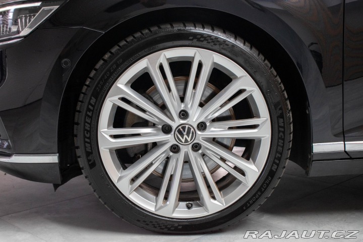 Volkswagen Passat TSI 206kW 4M*VIRTUAL*DPH* 2021