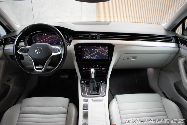 Volkswagen Passat TSI 206kW 4M*REZERVACE 2021