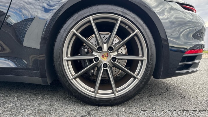 Porsche 911 Carrera 2020