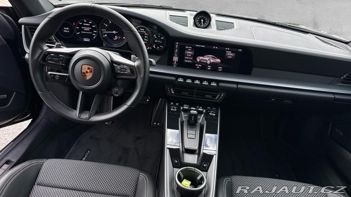 Porsche 911 Carrera 2020