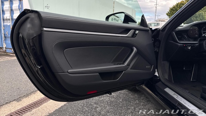 Porsche 911 Carrera 2020