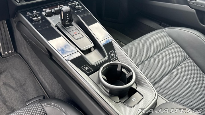 Porsche 911 Carrera 2020